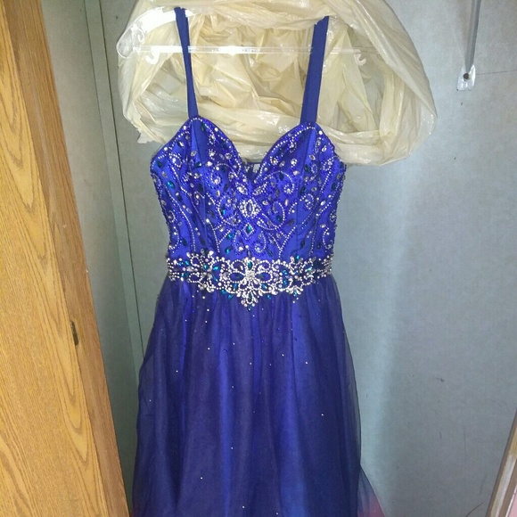 Prom dress!!!!!!! 😍😍😍😍😍 - Picture 3 of 4